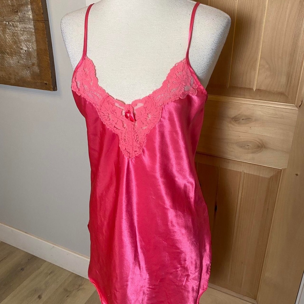 Vintage 90s Inner Most Pink Lace & Satin Slip Dress – Size S Pretty 90s
